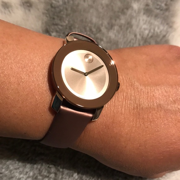 Movado watch BOLD - Rose Gold. Irresistible 👍 - Picture 4 of 7